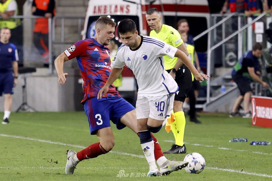 水上运动中 水上运动中