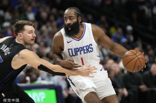 队占据了主 队占据了主